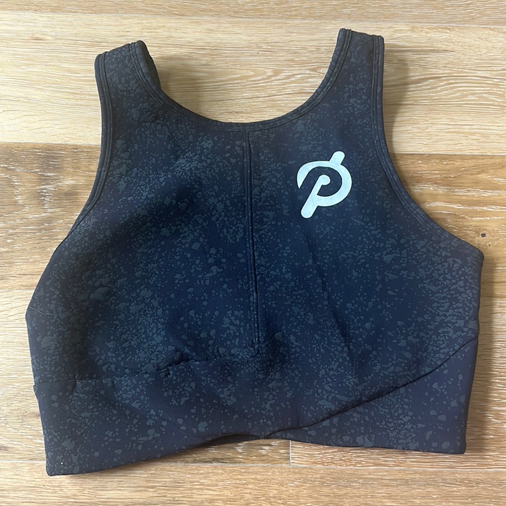 Peloton x Lululemon Reflective energetic crop top  
Size 6